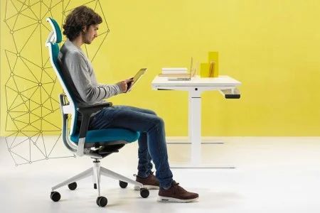 La importancia de una buena silla para trabajar en casa