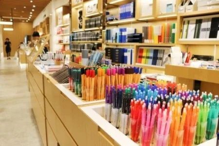 Material de oficina y papelería amigable con el medio ambiente