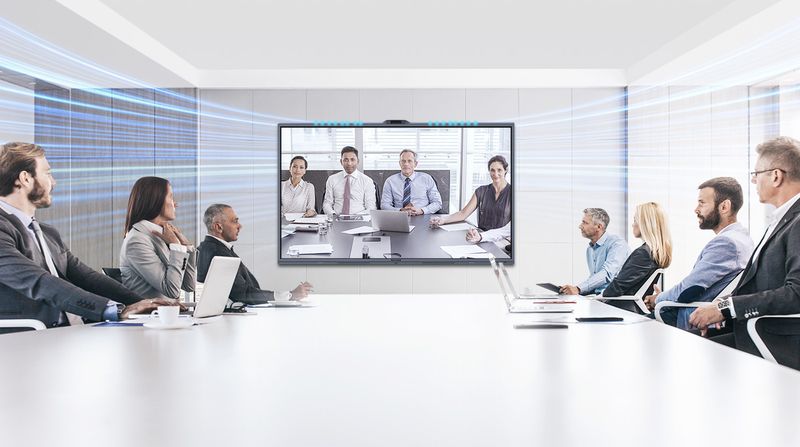 Principales usos de las pantallas interactivas en el entorno de trabajo