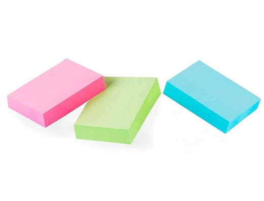 Bloc de notas adhesivas quita y pon q-connect 38x51 mm 100% papel reciclado colores pasteles en caja de carton