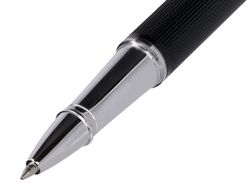 Boligrafo belius turbo aluminio textura punteada color negro y plateado tinta azul caja de diseño