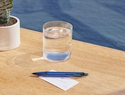 Boligrafo parker im professionals monochrome blue en estuche de regalo