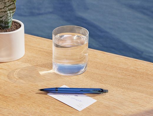 Boligrafo parker im professionals monochrome blue en estuche de regalo