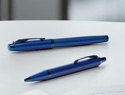 Boligrafo parker im professionals monochrome blue en estuche de regalo