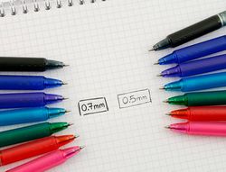 Boligrafo pilot frixion ball borrable 0,7 mm punta media negro en blister