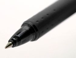 Boligrafo pilot frixion ball borrable 0,7 mm punta media negro en blister