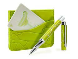 Boligrafo y wallet belius cocktails margarita aluminio verde lima plateado relieve tinta color azul caja de