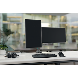 Brazo para dos monitores SmartFit™ Ergo Kensington con barra transversal y asa