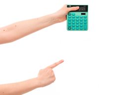 Calculadora liderpapel sobremesa xf24 10 digitos solar y pilas color verde 127x105x24 mm
