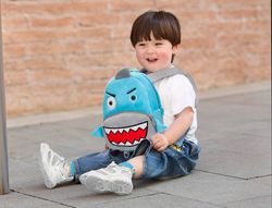 Cartera preescolar liderpapel mochila infantil peluche tiburon 260x100x240 mm