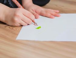 Cartulina liderpapel A3 180g/m2 blanco paquete de 25+5 hojas en carpeta dossier transparente con cierre