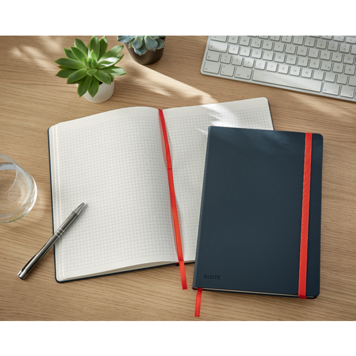 Cuaderno con tapas duras Leitz Cosy,  80 hojas, cuadriculado, DIN B5, gris