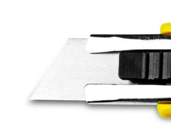 Cuter Q-Connect de Seguridad con Cuchilla Retractil