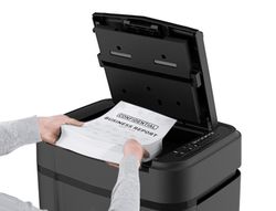 Destructora de documentos q-connect capacidad de corte 120 h auto / 10 h manual destruye grapas clips y