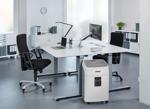 Destructora personal DAHLE  404 , 19-21hojas,  partícula 4,0 x 35 mm, ancho entrada 240 mm,40 litros