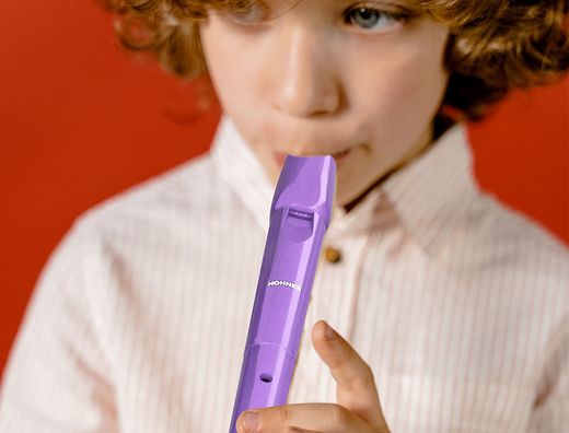 Flauta hohner 9508 color lavanda funda verde y transparente