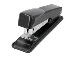 Grapadora greening metalica color negro capacidad 30 hojas usa grapas 24/6 y 26/6