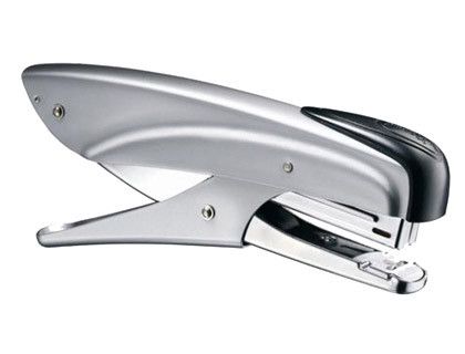 Grapadora maped universal metalica de tenaza capacidad 20 hojas usa grapas 26/6 en blister