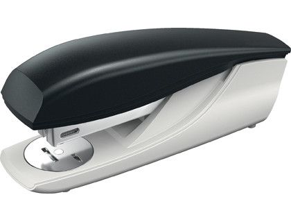 Grapadora petrus 235 color negro capacidad 20 hojas usa grapas 22/6 24/6 y 26/6