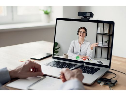 Hub kensington ch1200 usb-c de 10gbps cargador y 4 puertos usb-a 3.2