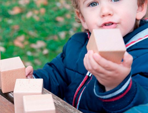 Juego didactico andreutoys 10 cubos sensoriales con sonido madera