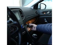 Luz de emergencia V16 homologada DGT baliza geolocalizada color negro