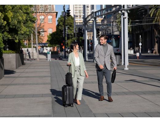 Maletin para portatil hp renew business 14,1\" color negro 250x360x22 mm"