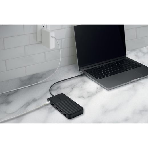 Mini Dock vídeo triple USB-C® de 5 Gbps UH1500P EQ