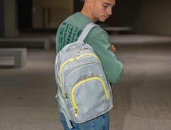 Mochila antartik fusion flex multibolsillo gris 19l 450x180x300 mm