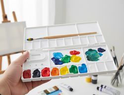 Paleta plastico liderpapel para pintura plegable con tapa y agujero para el pulgar 20x10x1,8 cm