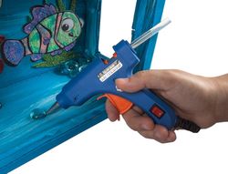 Pistola Termofusible Mini Liderpapel de 25 W con Gatillodispensador y 2 Barras de Silicona de 7 mm Diametro X 100 Mm
