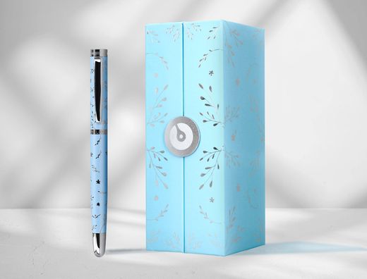 Pluma belius bella aluminio color azul celeste diseńo plateado relieve tinta azul caja de diseńo