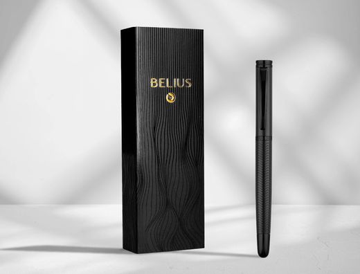 Pluma belius neptuno aluminio textura wavy color azul marino tinta azul caja de diseńo