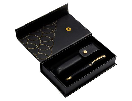 Pluma y estuche cuero belius passion dor aluminio textura cepillada color negro y dorado tinta azul caja diseño