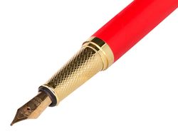 Pluma y estuche cuero belius passion dor aluminio textura cepillada color rojo y dorado tinta azul caja de diseño