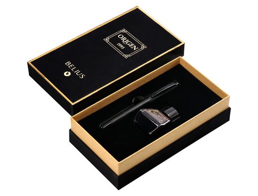 Pluma y frasco de tinta belius origen 1995 aluminio textura cepillada color negro tinta negra caja diseño