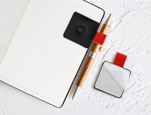 Portaboligrafo autoadhesivo antartik para cuaderno note con elastico hasta 15 mm grosor 1mm negro y rojo