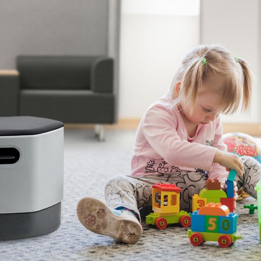 Puff Soft Seating Regulable.  Color Blanco/Negro