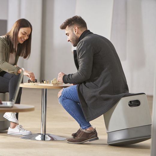 Puff Soft Seating Regulable.  Color Blanco/Negro