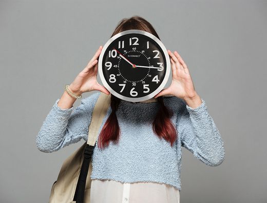 Reloj q-connect de pared metalico redondo 25 cm movimiento silencioso color negro con esfera cromado