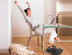 Reposapies plastico q-connect ajustable derecha izquierda 2 alturas efecto masaje 430x320x110 mm