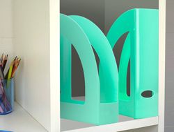 Revistero plastico q-connect color menta 320x250x80 mm