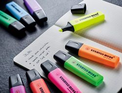 Rotulador stabilo boss fluorescente 70 verde estuche de 4 unidades