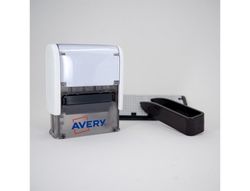 Sello avery especial tejidos personalizable 3 lineas 288 caracteres con pinza y tira termoadhesiva lavable negro