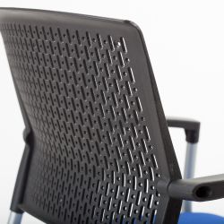 Silla Confidente Respaldo Plastico Negro / Asiento Tapizado Gris (Pack De 2 Unidades)