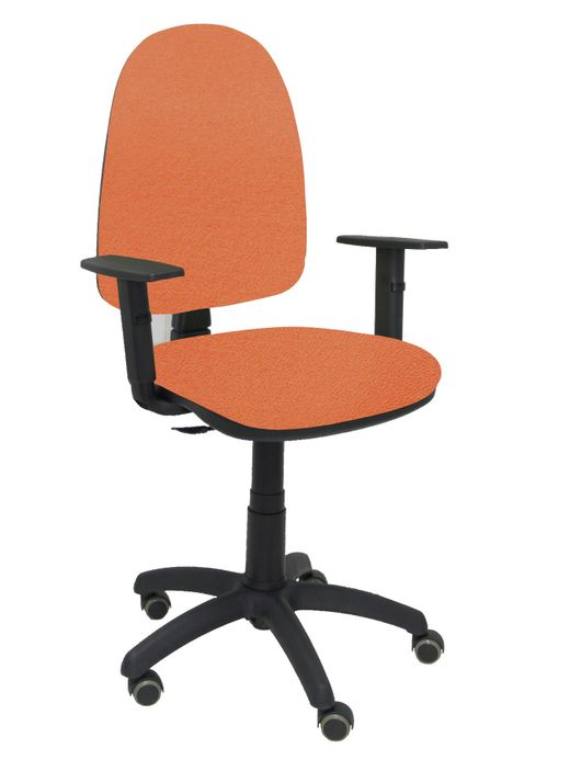 Silla Operativa de oficina Ayna bali marrón brazos regulables ruedas de parquet