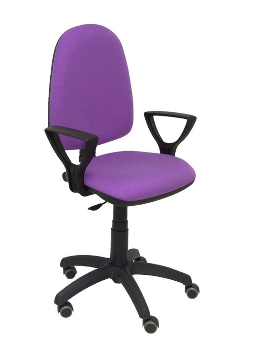 Silla Operativa de oficina modelo Ayna brazos fijos bali lila ruedas de parquet