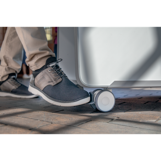 Sistema de pizarra magnética y tablero de anuncios móvil Move&Meet