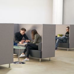 Sofá Soft Seating Doble + Mesa 200x129x68 cm Color Negro/Rojo