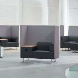Sofá Soft Seating Individual + Mesa 125x129x68 cm. Color Negro/Naranja